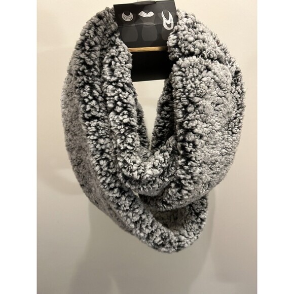 Couture Gems Gray Marbled Faux Sherpa Infinity Scarf - Picture 3 of 3